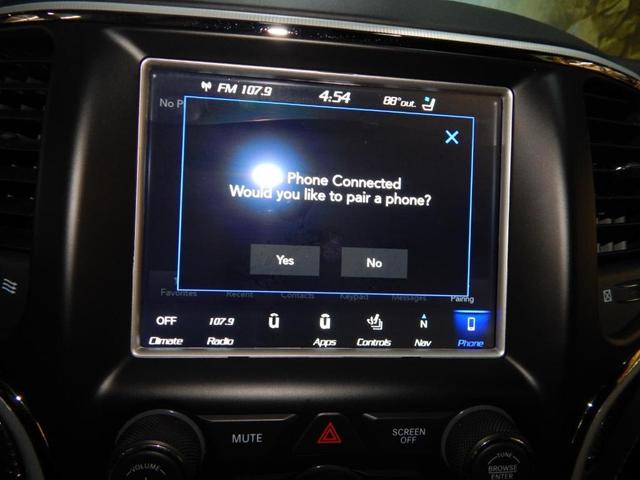 Photo of 2018 Diamond Black Jeep Grand Cherokee