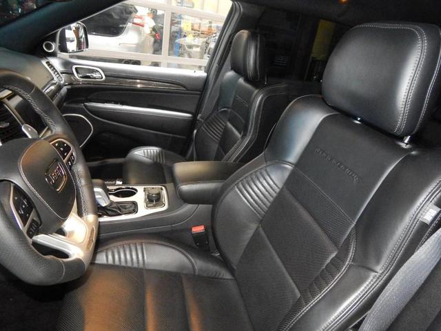 Photo of 2018 Diamond Black Jeep Grand Cherokee