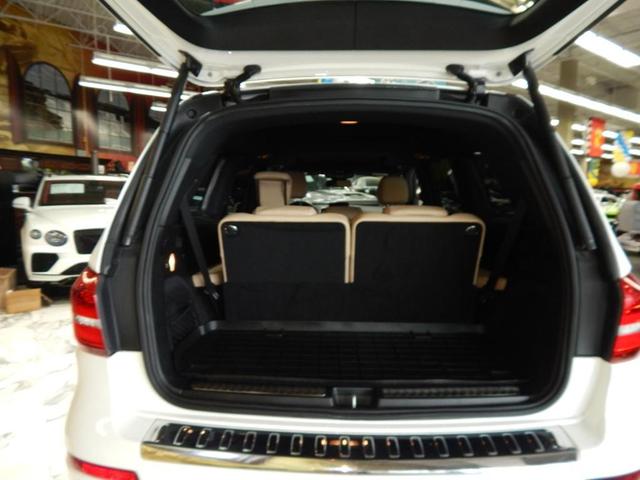 Photo of 2017 Polar White Mercedes-Benz GLS 450