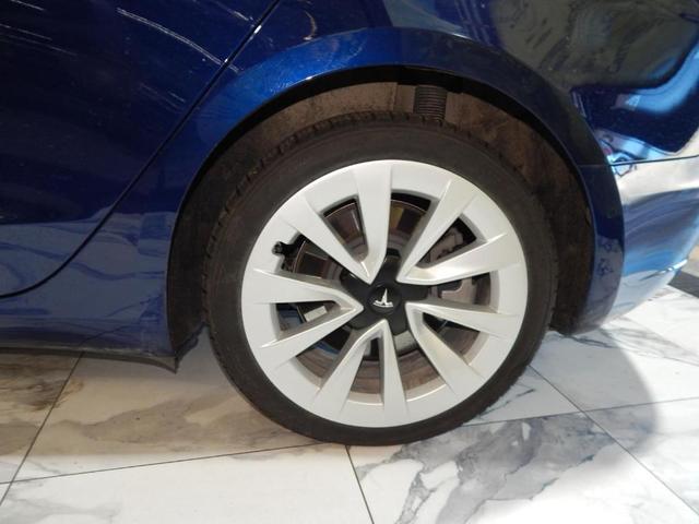 Photo of 2022 Deep Blue Metallic Tesla Model 3