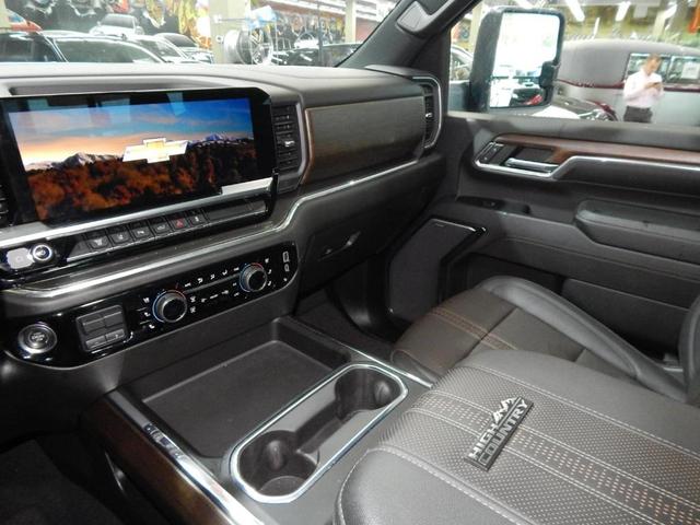 Photo of 2024 Summit White Chevrolet Silverado 2500