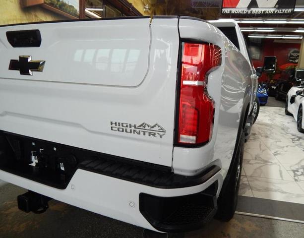 Photo of 2024 Summit White Chevrolet Silverado 2500