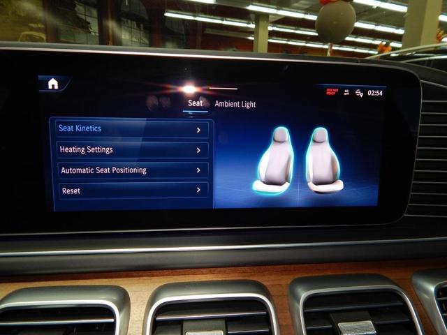 Photo of 2024 Polar White Mercedes-Benz AMG GLE 53
