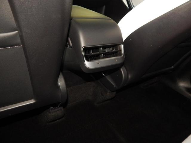 Photo of 2022 Pearl White Multi Tesla Model Y