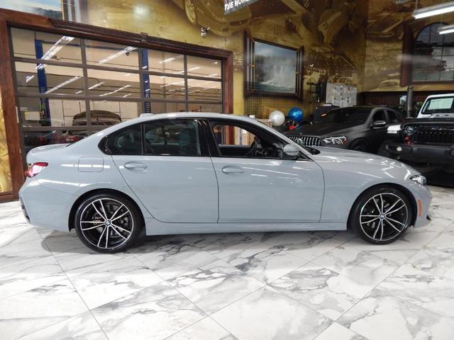 Photo of 2024 Gray Metallic BMW 330