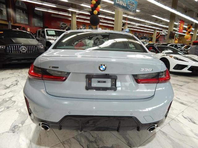 Photo of 2024 Gray Metallic BMW 330