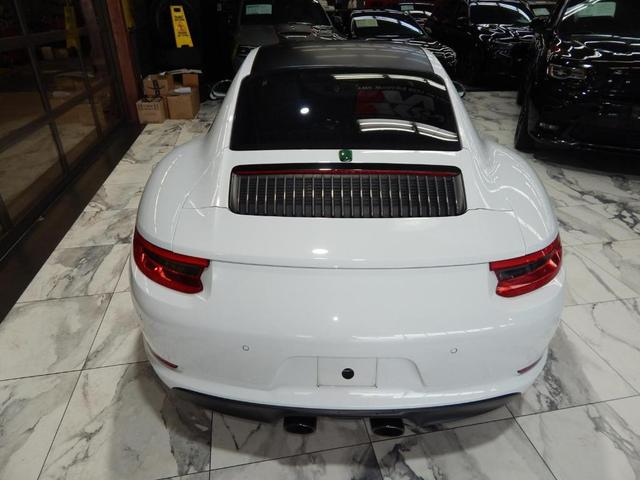 Photo of 2019 Carrara White Metallic Porsche 911