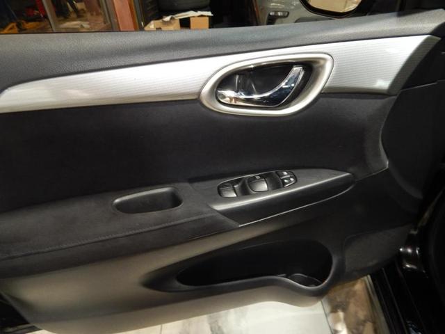 Photo of 2014 Super Black Nissan Sentra
