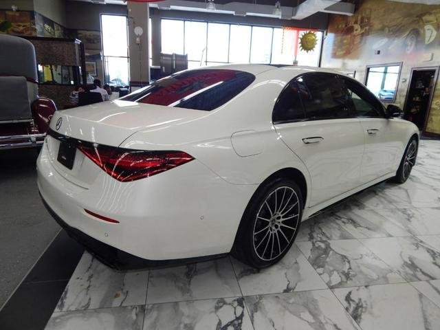 Photo of 2021 designo Diamond White Mercedes-Benz S-Class