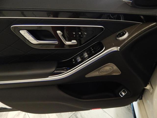 Photo of 2021 designo Diamond White Mercedes-Benz S-Class