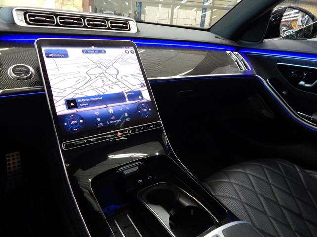 Photo of 2021 designo Diamond White Mercedes-Benz S-Class