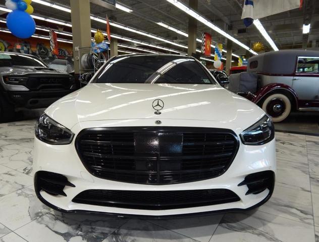Photo of 2021 designo Diamond White Mercedes-Benz S-Class