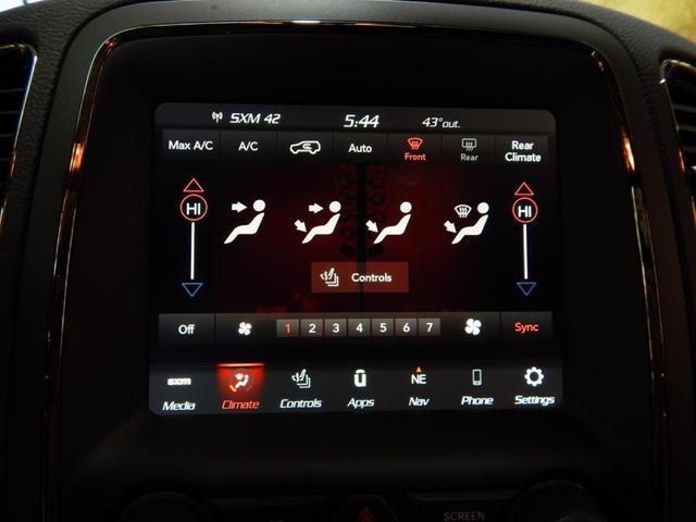 Photo of 2020 DB Black Clearcoat Dodge Durango