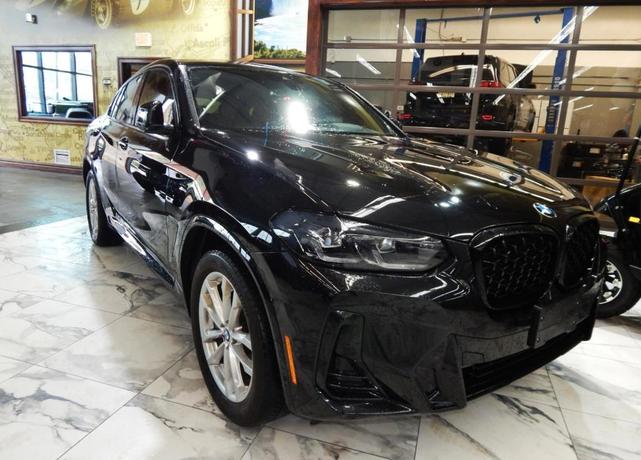 2022 BMW X4