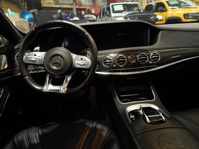 Photo of 2019 Black Mercedes-Benz AMG S 63