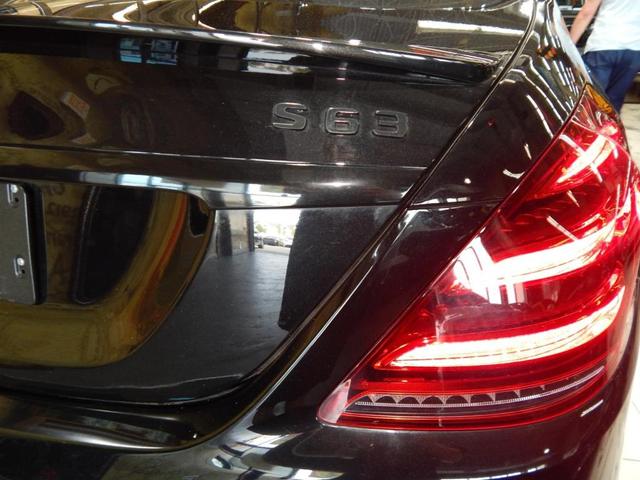 Photo of 2019 Black Mercedes-Benz AMG S 63