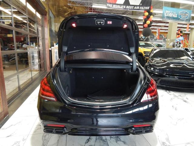 Photo of 2019 Black Mercedes-Benz AMG S 63
