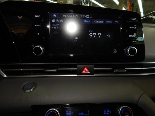 Photo of 2021 Phantom Black Hyundai ELANTRA