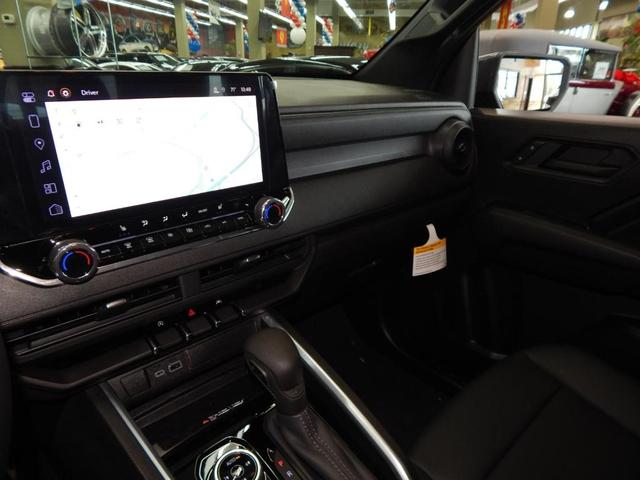 Photo of 2025 Black Chevrolet Colorado