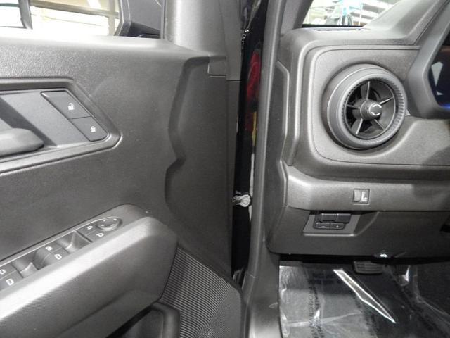 Photo of 2025 Black Chevrolet Colorado