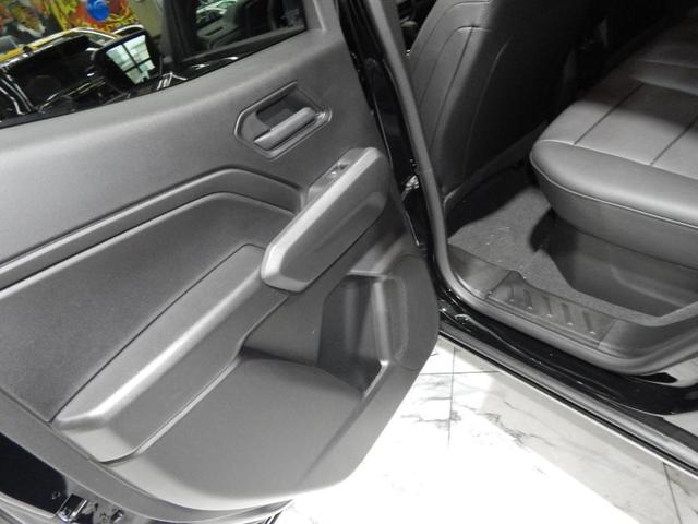 Photo of 2025 Black Chevrolet Colorado
