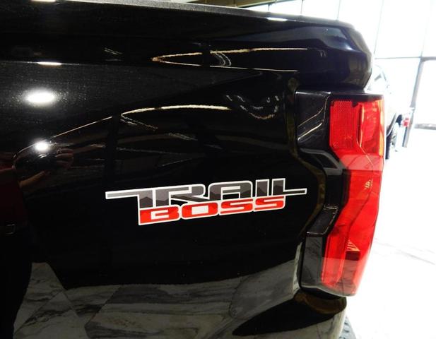 Photo of 2025 Black Chevrolet Colorado