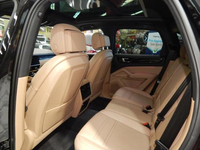 Photo of 2023 Black Porsche Cayenne
