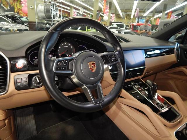 Photo of 2023 Black Porsche Cayenne