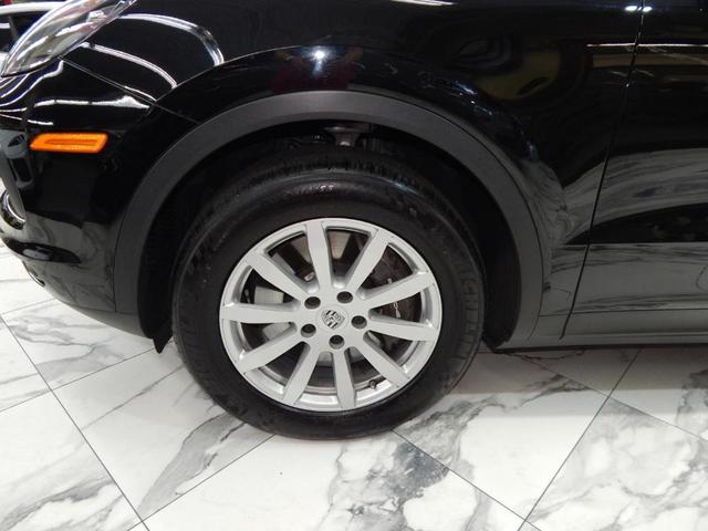 Photo of 2023 Black Porsche Cayenne