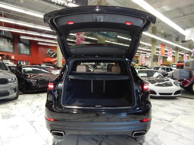 Photo of 2023 Black Porsche Cayenne