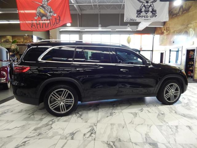 Photo of 2024 Gray Metallic Mercedes-Benz GLS 450