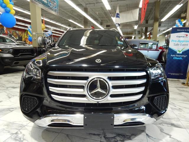 Photo of 2024 Gray Metallic Mercedes-Benz GLS 450