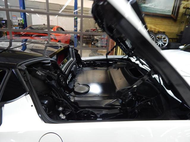 Photo of 2024 Arctic White Chevrolet Corvette