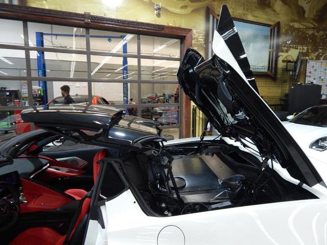 Photo of 2024 Arctic White Chevrolet Corvette