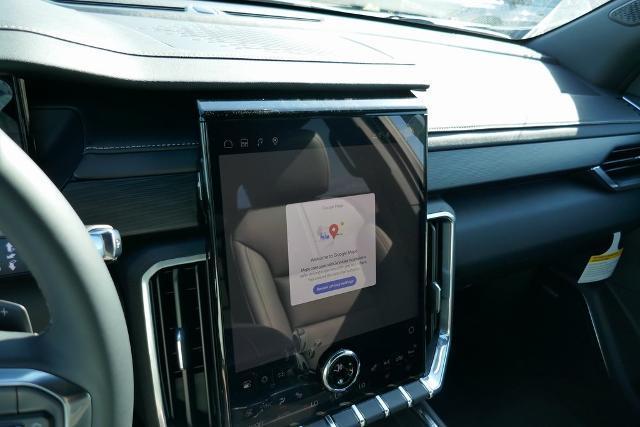 Photo of 2025 Summit White GMC Acadia