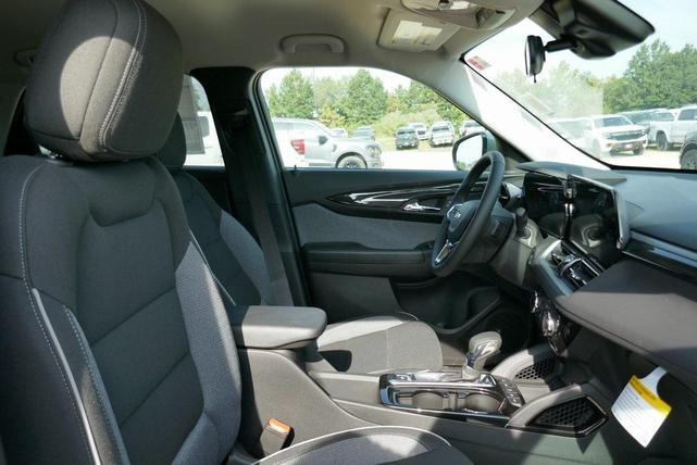 Photo of 2026 Green Chevrolet Trailblazer