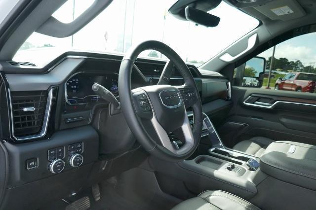 Photo of 2025 Summit White GMC Sierra 2500