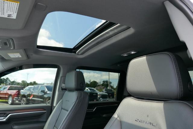 Photo of 2025 Summit White GMC Sierra 2500