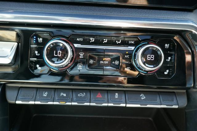 Photo of 2025 Summit White GMC Sierra 2500
