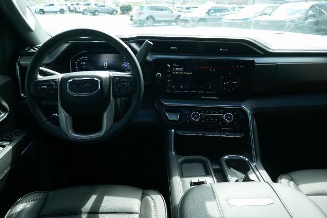 Photo of 2025 Summit White GMC Sierra 2500