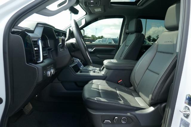 Photo of 2025 Summit White GMC Sierra 2500