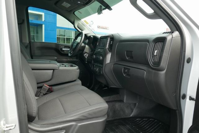 Photo of 2020 Silver Ice Metallic Chevrolet Silverado 1500