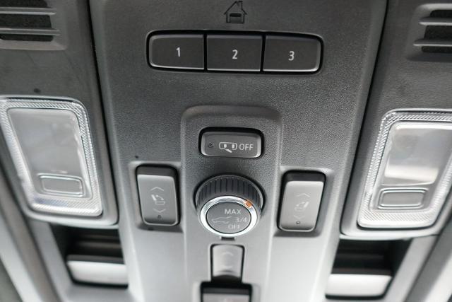 Photo of 2023 White Frost Tri-Coat GMC Yukon