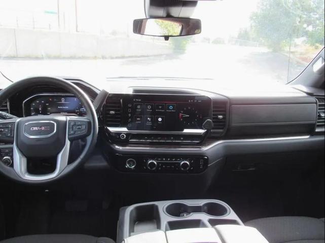 Photo of 2024 Summit White GMC Sierra 1500