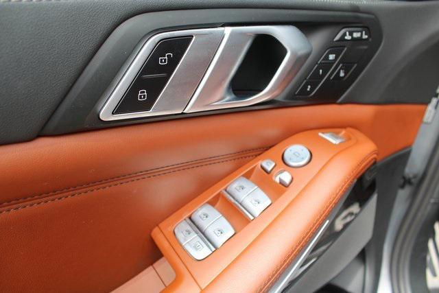 Photo of 2023 Skyscraper Gray Metallic BMW X7
