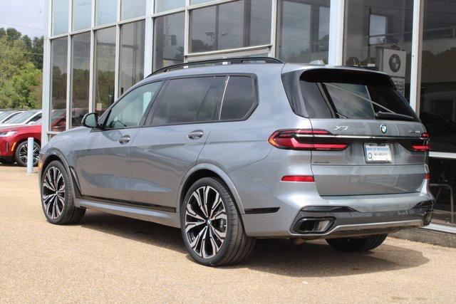 Photo of 2023 Skyscraper Gray Metallic BMW X7