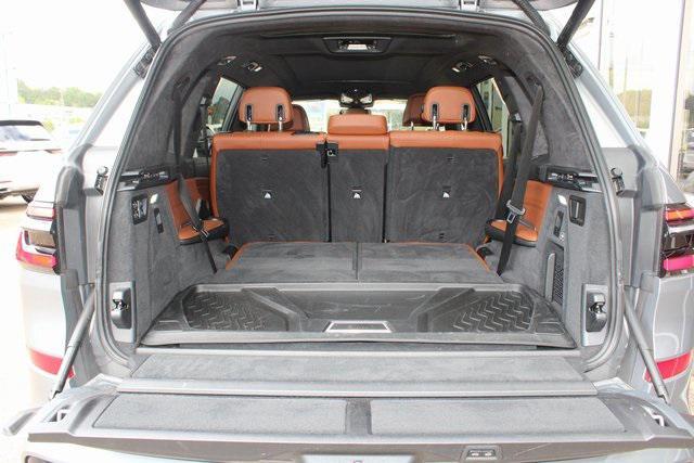 Photo of 2023 Skyscraper Gray Metallic BMW X7