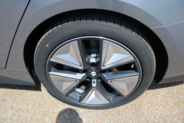 Photo of 2025 Gray Metallic BMW i4 Gran Coupe