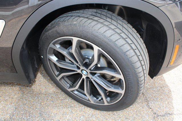 Photo of 2025 Dark Graphite BMW X4