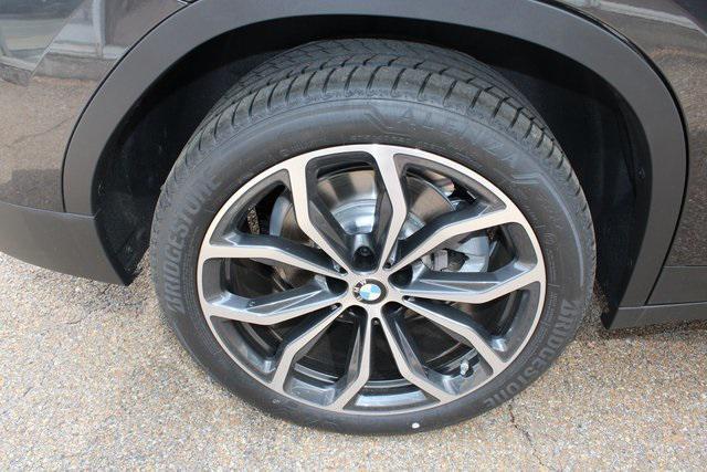 Photo of 2025 Dark Graphite BMW X4
